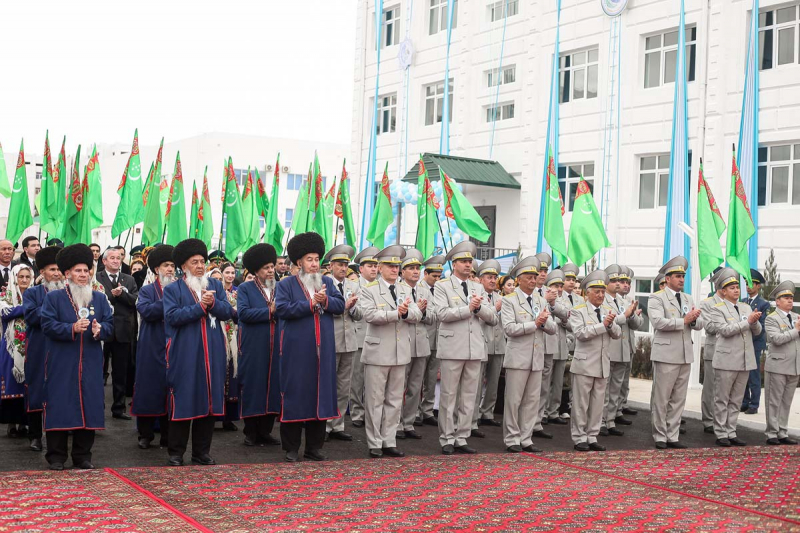 На западе Туркменистана введены в строй новые жилые дома для семей сотрудников полиции