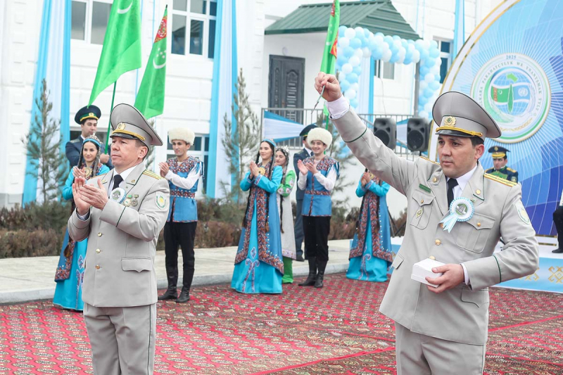 На западе Туркменистана введены в строй новые жилые дома для семей сотрудников полиции