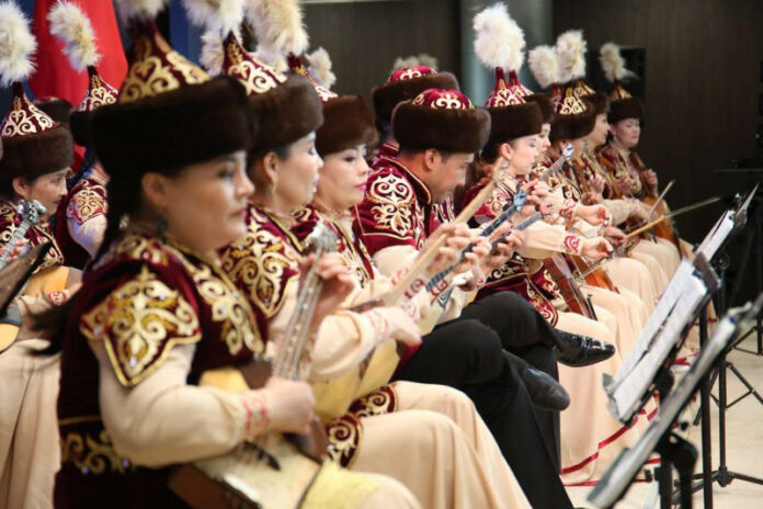 prazdnovanie-jubileja-abaja-kunanbaeva-nachalos-v-semee-bfd807c.jpg