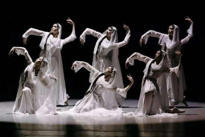 premera-programmy-nomad-inspiration-sostojalas-v-astane-9d0db12.jpg