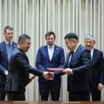 Британская компания построит в КР завод по производству гибкого бетонного полотна
