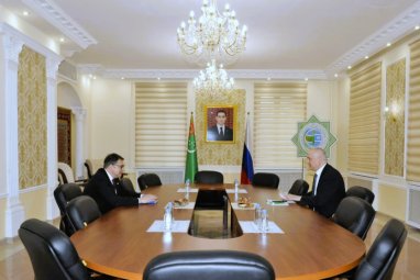 posolstvo-turkmenistana-i-informacionnyj-centr-oon-v-moskve-obsudili-sovmestnye-meroprijatija-ed57719.jpg