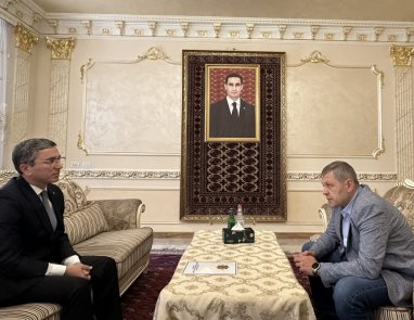 obsuzhdena-vozmozhnost-otkrytija-torgovogo-doma-turkmenistana-v-armenii-55dfa0d.jpg
