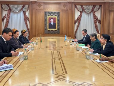 predsedatel-medzhlisa-turkmenistana-vstretilas-s-zamestitelem-generalnogo-sekretarja-oon-f44fb05.jpg