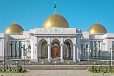 premer-ministr-iraka-priglashjon-na-mezhdunarodnyj-forum-mira-v-ashhabade-d20b844.jpg