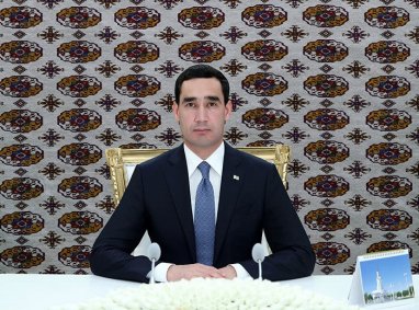 prezident-turkmenistana-pozdravil-sootechestvennikov-s-oraza-bajramy-f4ae17f.jpg
