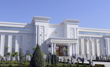 prezident-uzbekistana-podtverdil-uchastie-v-mezhdunarodnom-forume-v-ashhabade-328bca7.jpg