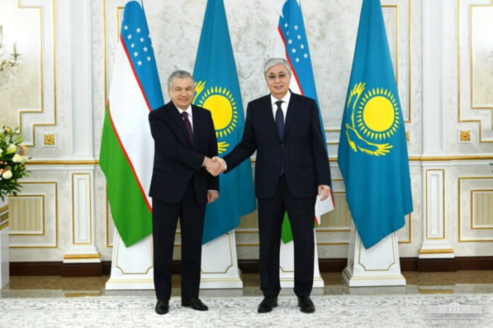 shavkat-mirzijoev-otpravitsja-v-almaty-na-vstrechu-bez-galstukov-b4b9620.jpg