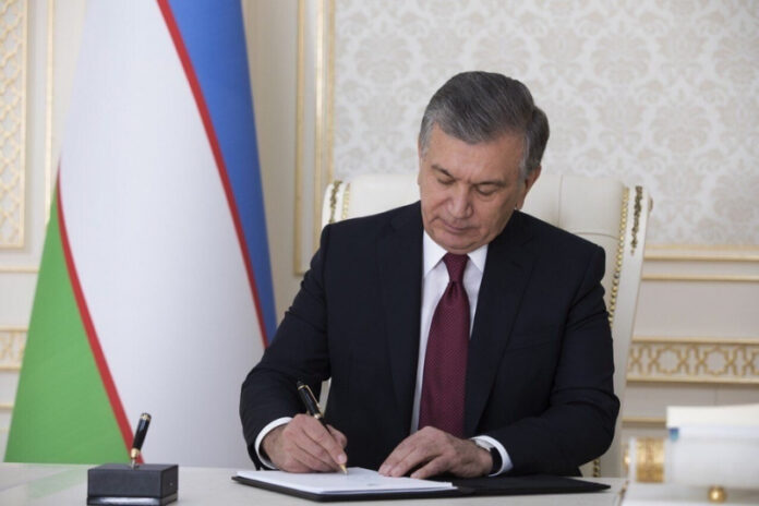 shavkat-mirzijoev-utverdil-zakon-o-prisoedinenii-uzbekistana-k-evrazijskomu-banku-razvitija-66faca7.jpg