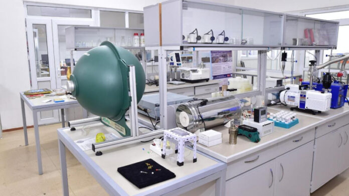 v-klastere-farabi-chem-science-kaznu-razrabotany-tehnologii-vyrashhivanija-dorogostojashhih-iskusstvennyh-kristallov-7c9f032.jpg