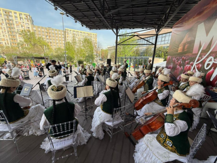 vyezdnoj-koncert-k-100-letiju-jubileja-nurgisy-tlendieva-proshel-v-almaty-c7d74c9.jpg