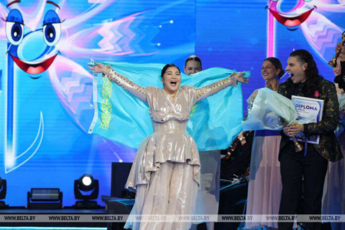 almagul-battalieva-zavoevala-gran-pri-slavjanskogo-bazara-v-vitebske-5c68814.jpg