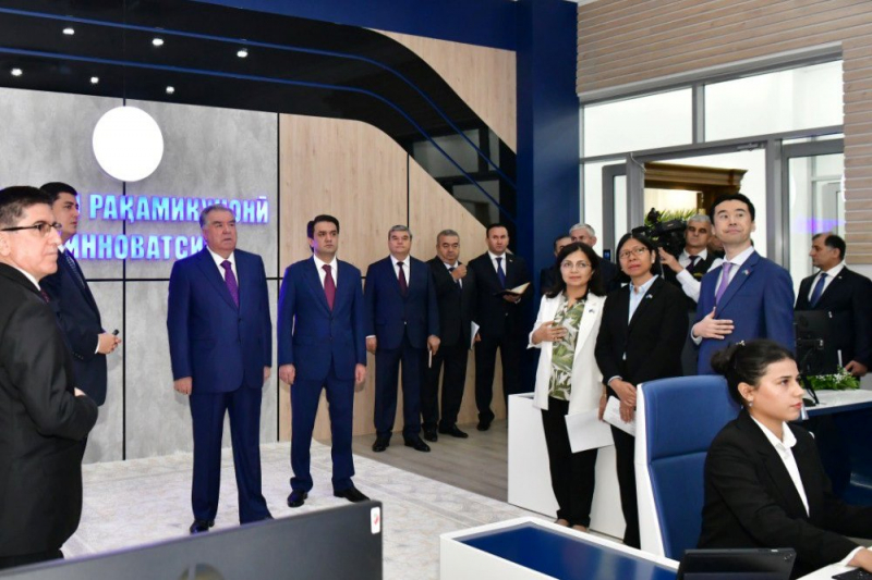 Лея Гутиеррес: АБР будет оказывать поддержку Таджикистану в долгосрочной перспективе