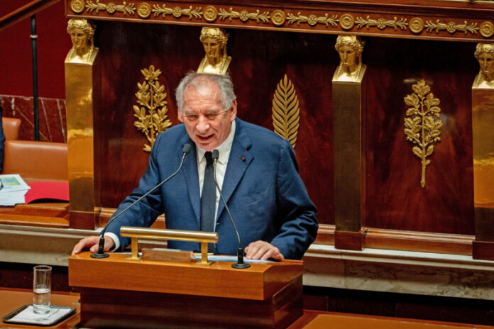 parlament-francii-otkazal-pravitelstvu-v-doverii-cca8d4e.jpg