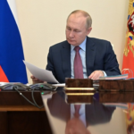 Путин предложил рассмотреть отмену патентов для трудовых мигрантов