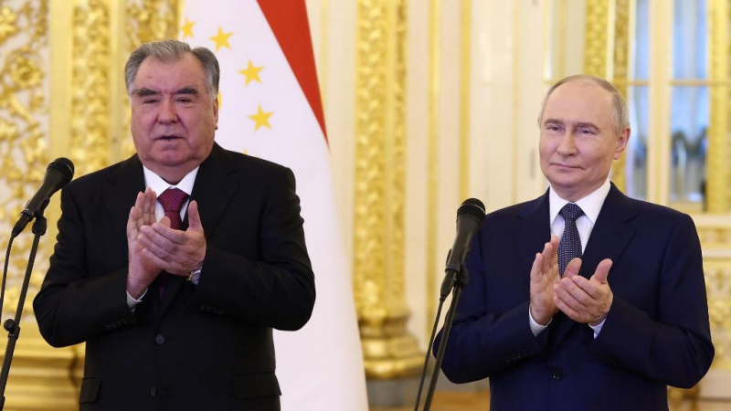 Владимир Путин совершит первый государственный визит в Таджикистан