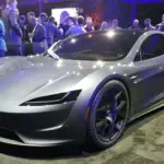 Спустя почти девять лет после анонса Tesla Roadster получил очередную дату релиза