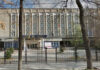 Сотрудникам государственных СМИ в Кыргызстане повысили зарплаты до 100 тысяч сомов и выше
