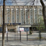 Сотрудникам государственных СМИ в Кыргызстане повысили зарплаты до 100 тысяч сомов и выше
