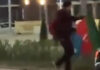 Поднявшего с земли флаг Азербайджана школьника из Туркестана пригласили в полицию