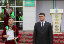 В Туркменском архитектурно-строительном институте прошли торжества в честь выпускников