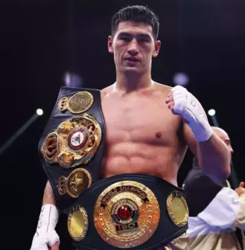 Бивол хочет отказаться от титула WBO ради боя с Бетербиевым