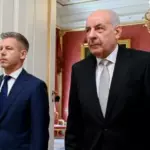 Парламент Венгрии проголосовал за отстранение президента от должности