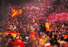 Сборная Испании отпраздновала победу на ЧМ парадом в Мадриде