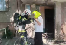 18 человек эвакуировали из горящего дома в Шымкенте