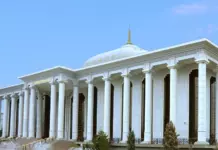 В Меджлисе Туркменистана обсудили итоги работы за 7 месяцев