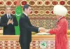 Президент Туркменистана вручил награды «Hormatly il ýaşulusy» и «Zenan kalby»