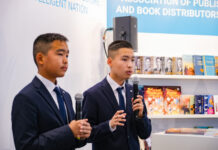 14-летние братья Айткалиевы из Уральска представили свою книгу во Франкфурте