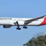 Пассажиры жаловались на укусы: Qantas сняла Boeing 787 с рейса из-за клопов