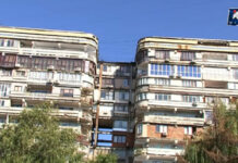 «У нас трясется весь дом»: жители знаменитого ЖК «Три богатыря» в центре Алматы боятся обрушения