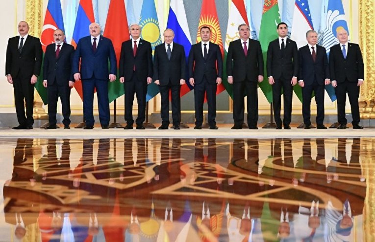 Таджикистан станет председателем в СНГ. Что хочет изменить Эмомали Рахмон?