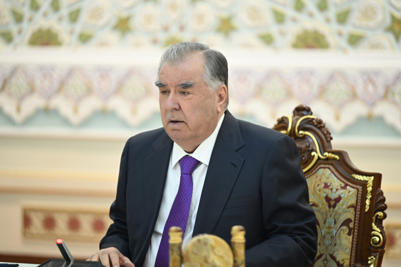 Эмомали Рахмон принял президента Азиатского банка развития Масато Канду