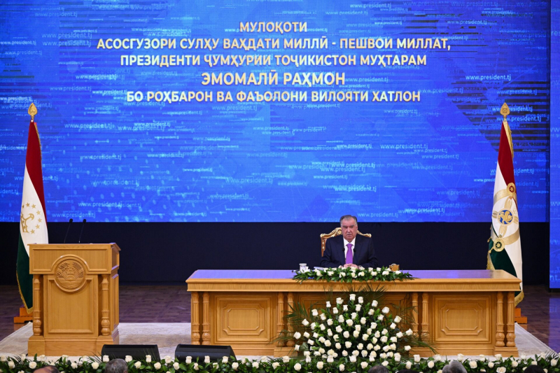 Президент Таджикистана поставил задачи по ускорению развития Хатлонской области