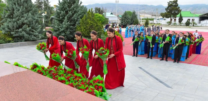 На родине Махтумкули прошло награждение победителей творческих конкурсов