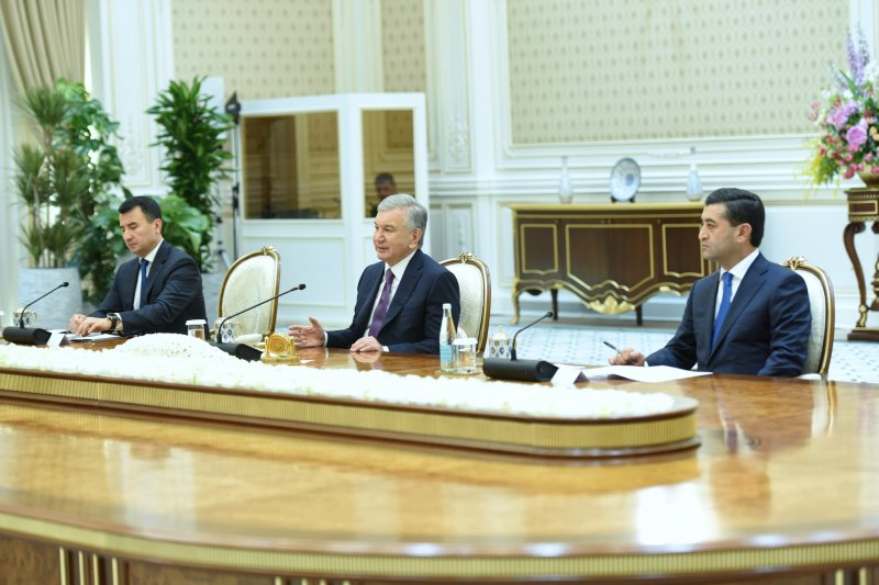 Шавкат Мирзиёев встретился с премьер-министром Таджикистана в Ташкенте