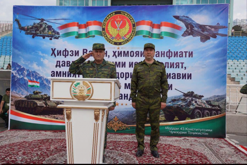 Министр обороны Таджикистана принял участие в проверке территориальной обороны в Худжанде