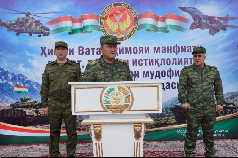Министр обороны Таджикистана принял участие в проверке территориальной обороны в Худжанде