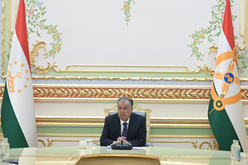 Эмомали Рахмон назначил двух зампредседателей Комитета по ЧС
