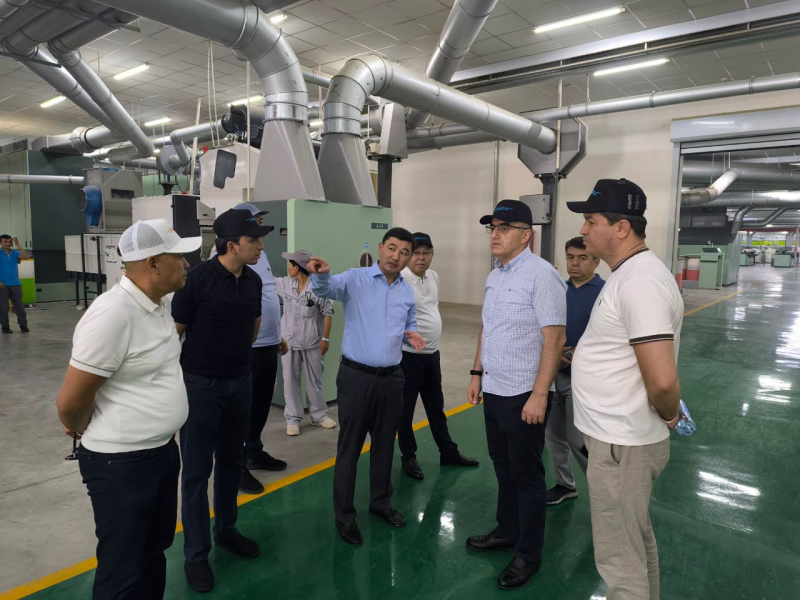 Министр энергетики Таджикистана ознакомился с работой текстильного предприятия Kazakhstan Lihua в Казахстане