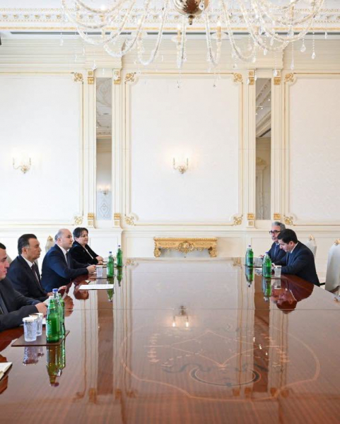 Президент Азербайджана принял Кохира Расулзоду в Баку