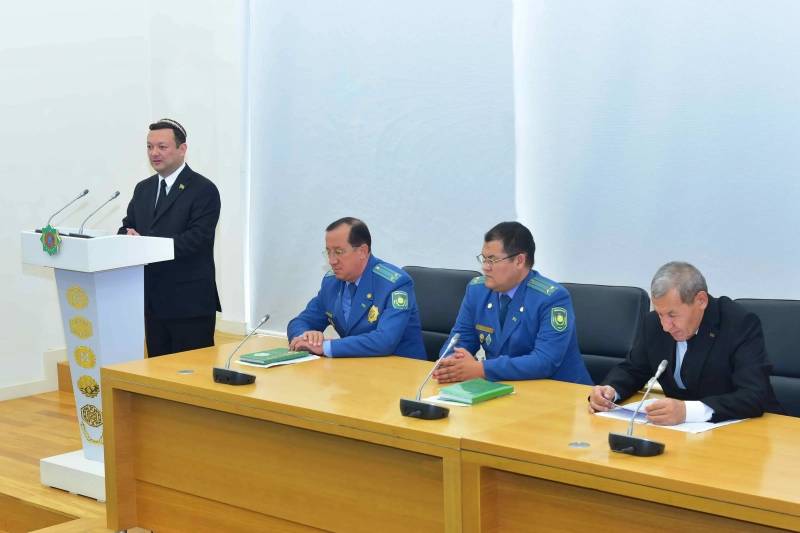 В НИИ природного газа Туркменистана прошло мероприятие по безопасности дорожного движения